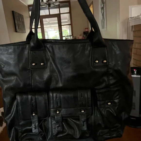 Big Buddha tote. Black. Tons of pockets outside & inside. - Picture 2 of 6
